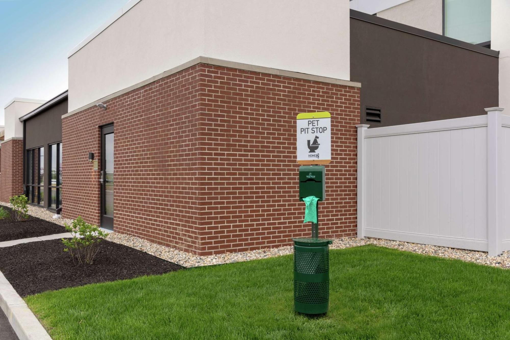 Home2 Suites By Hilton Indianapolis Airport מראה חיצוני תמונה